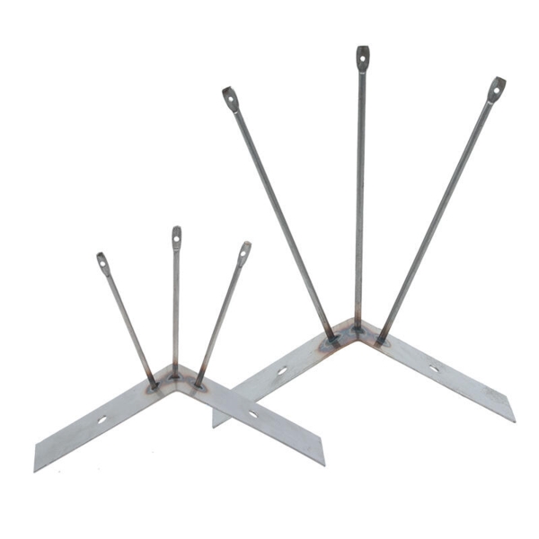 Vinklet rygbeslag med 3 posts x 110 mm mod duer eller 180mm mod måger